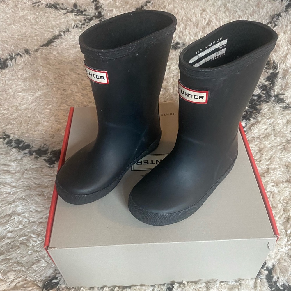 Hunter Rain Boots Unisex!